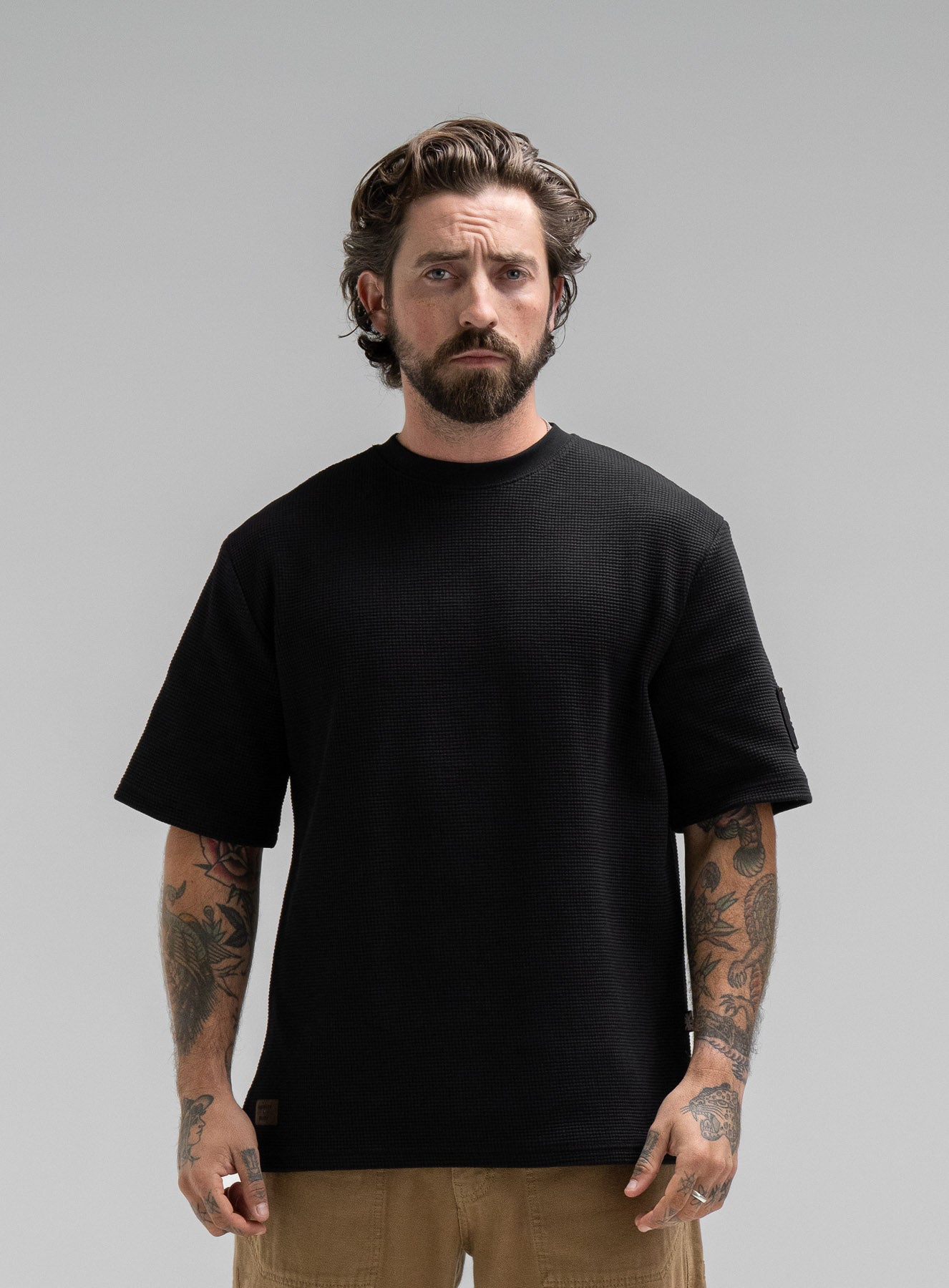 トップス charbon PIGMENT DYE WAFFLE NO-SLEEVE Dissident Waffle Men's Black Short Sleeve Cotton T-Shirt | ThruDark