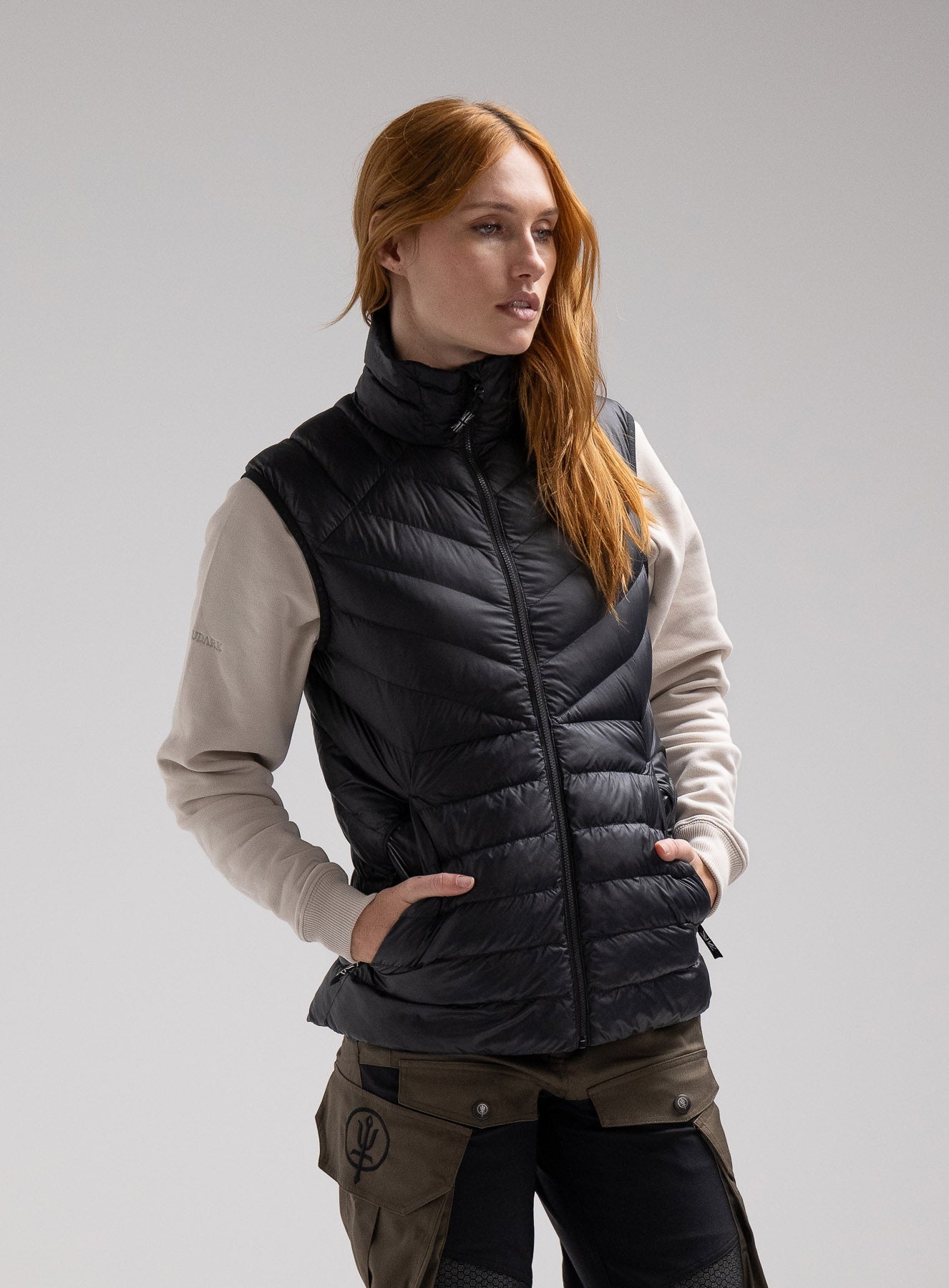 Ithax Gilet | Women's Black Lightweight Synthetic Insulation Gilet