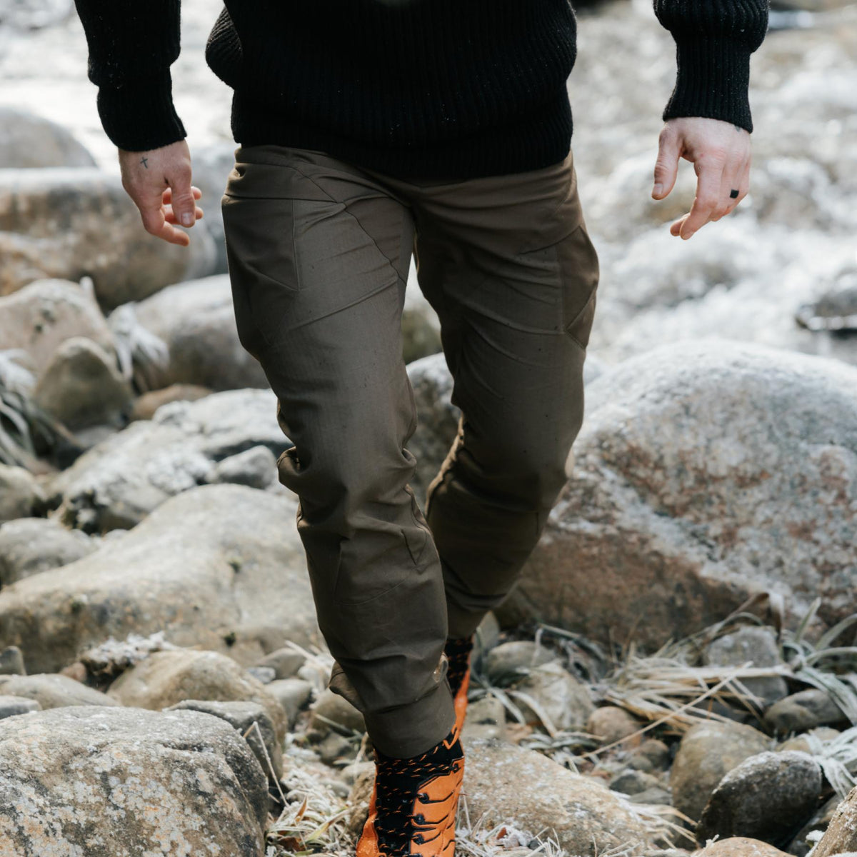 An in the field image of Men's HeriTech Sylvan Trousers in Earth Brown (ITF)