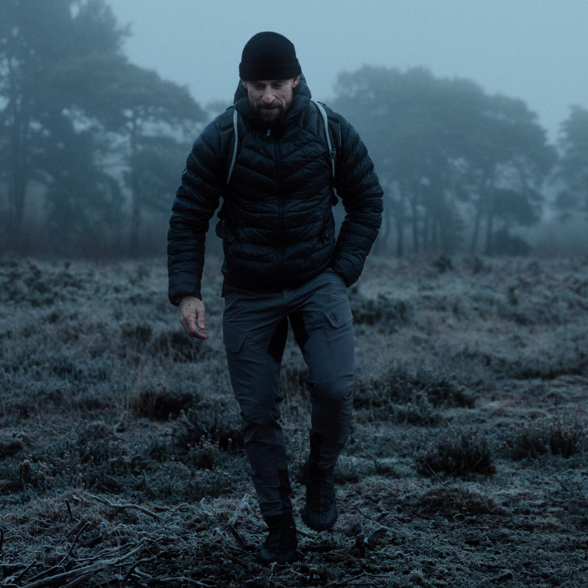 An in the field image of Men's Ithax Jacket in Wolf Grey (ITF)