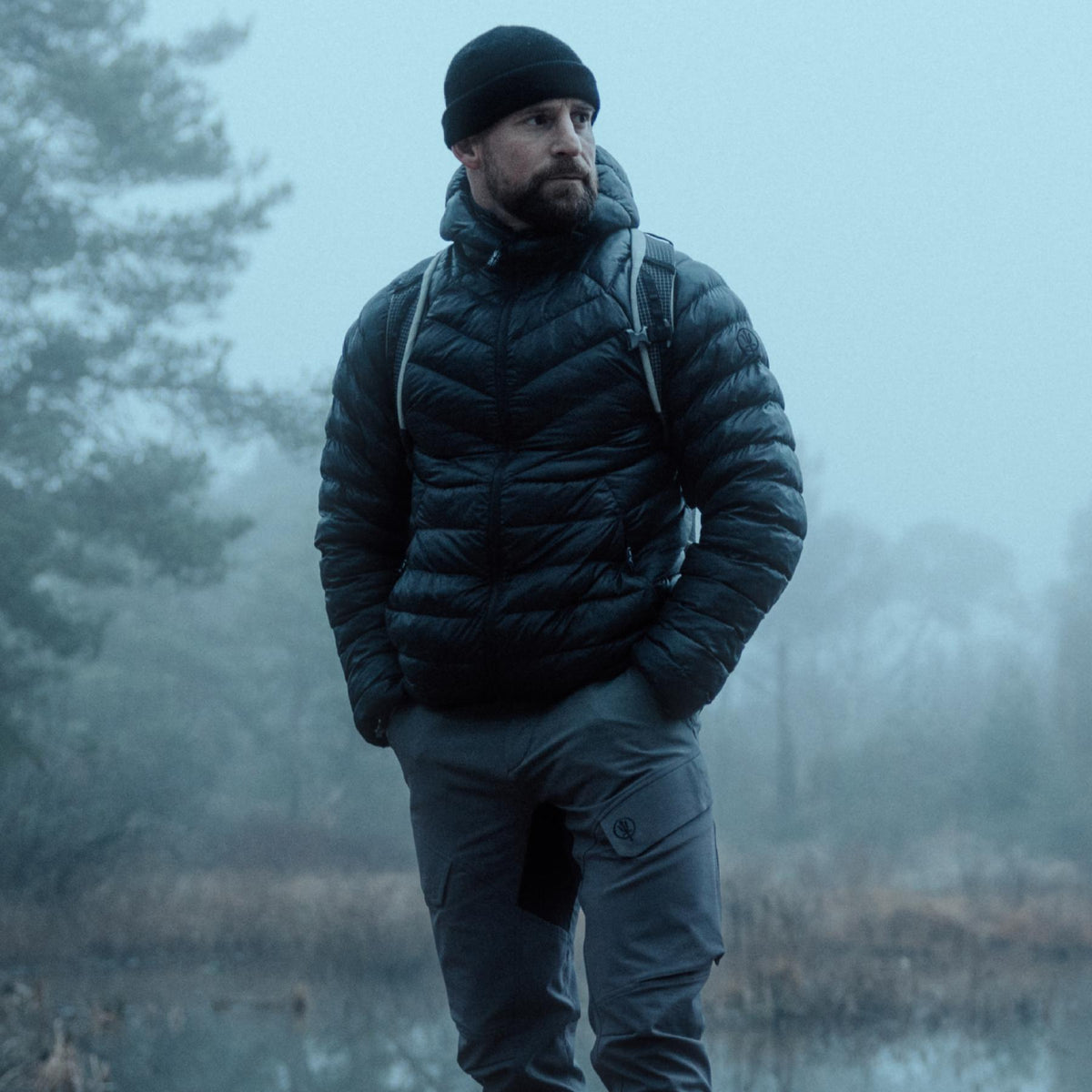 An in the field image of Men's Ithax Jacket in Wolf Grey (ITF)