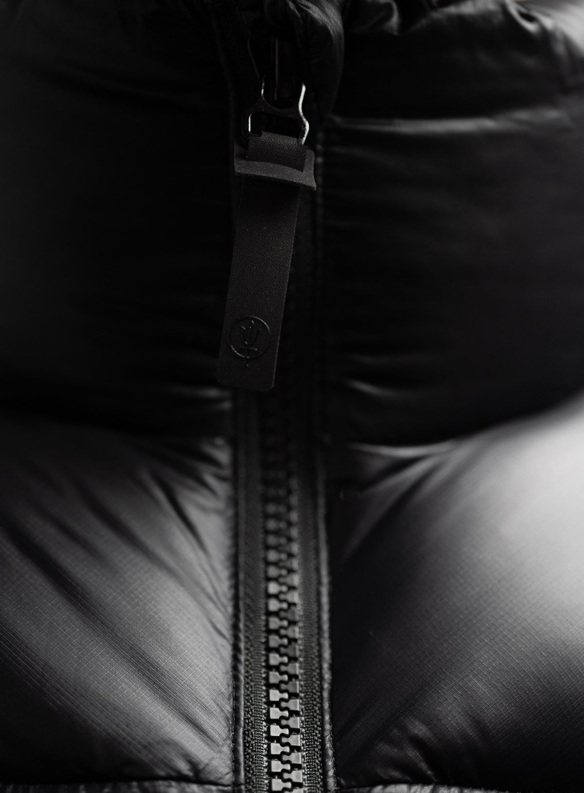 YKK® Zip with High Protective Collar