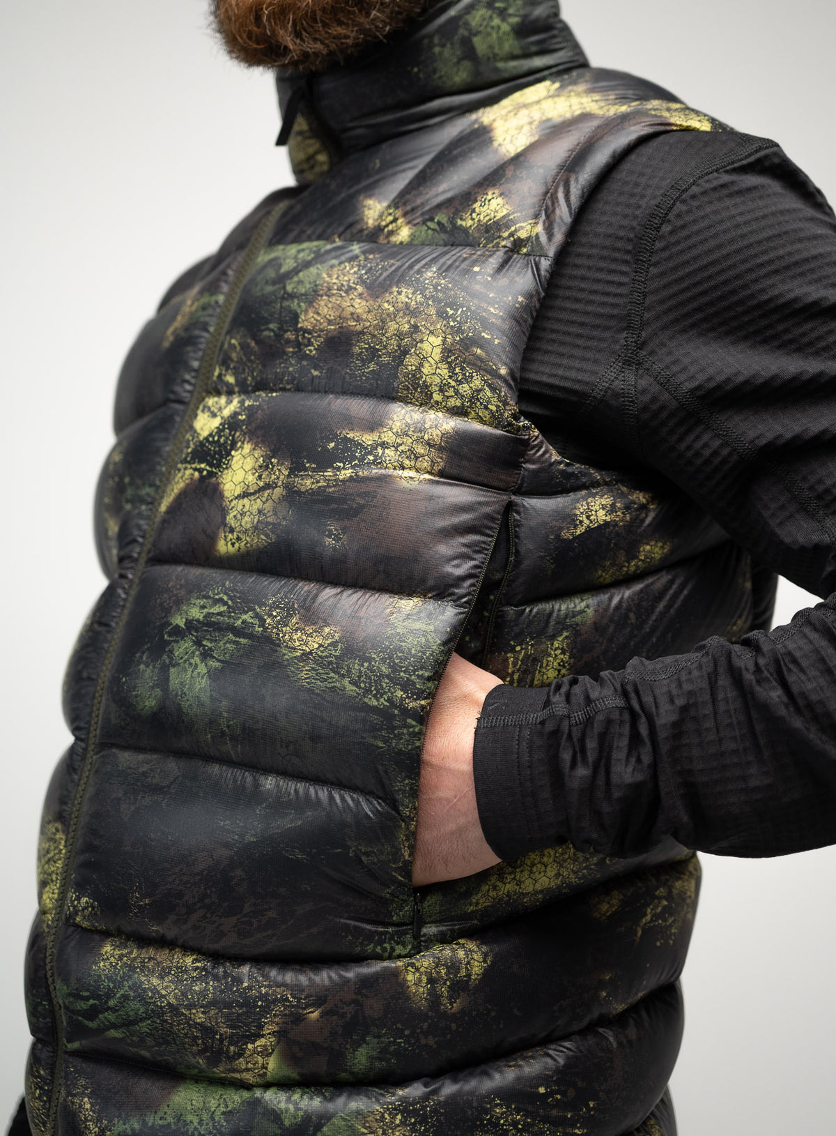 Invisible-Zip Hip Pockets