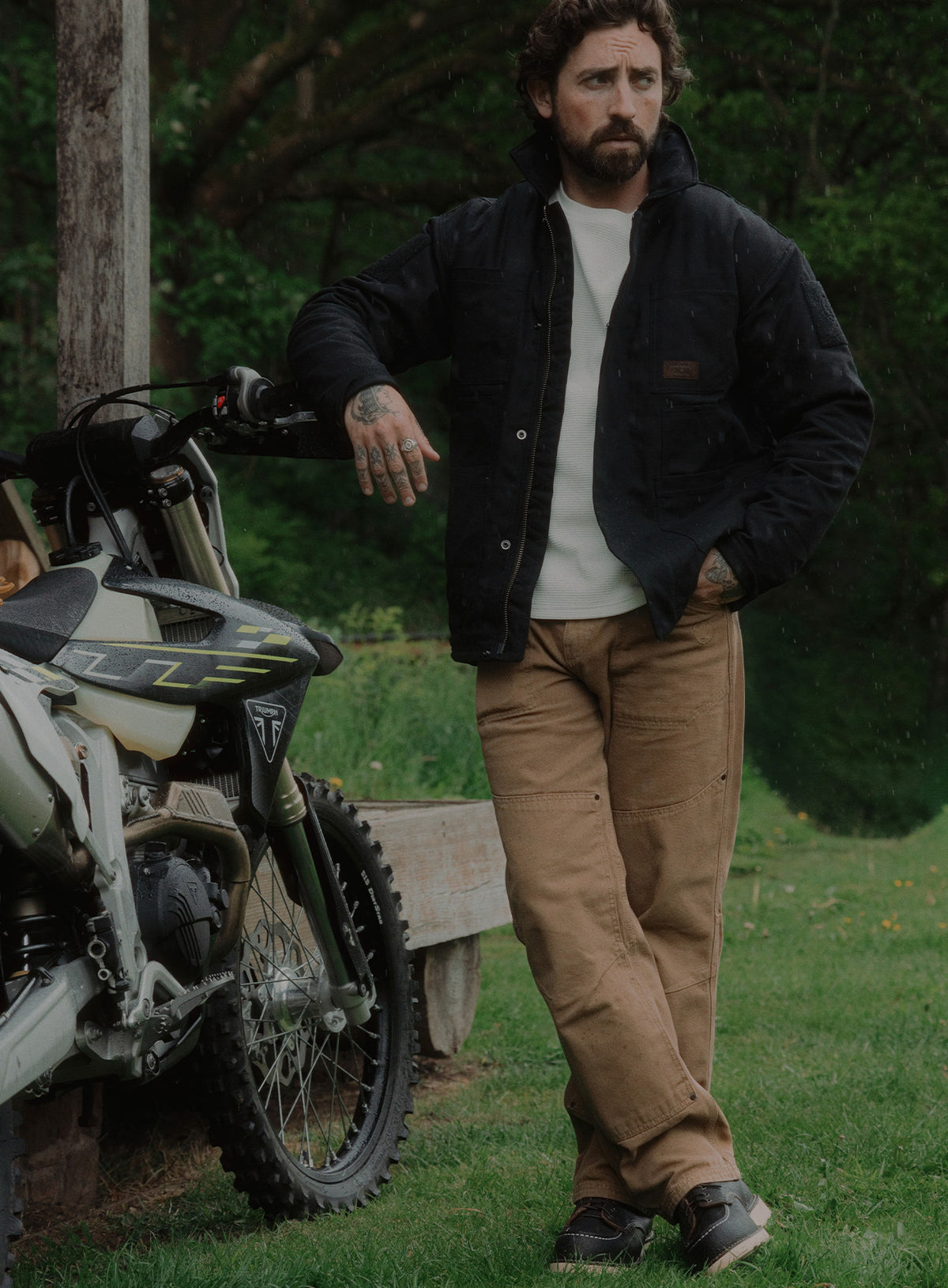 An in the field image of Men's Dissident Canvas Trousers in Coyote Brown (ITF)