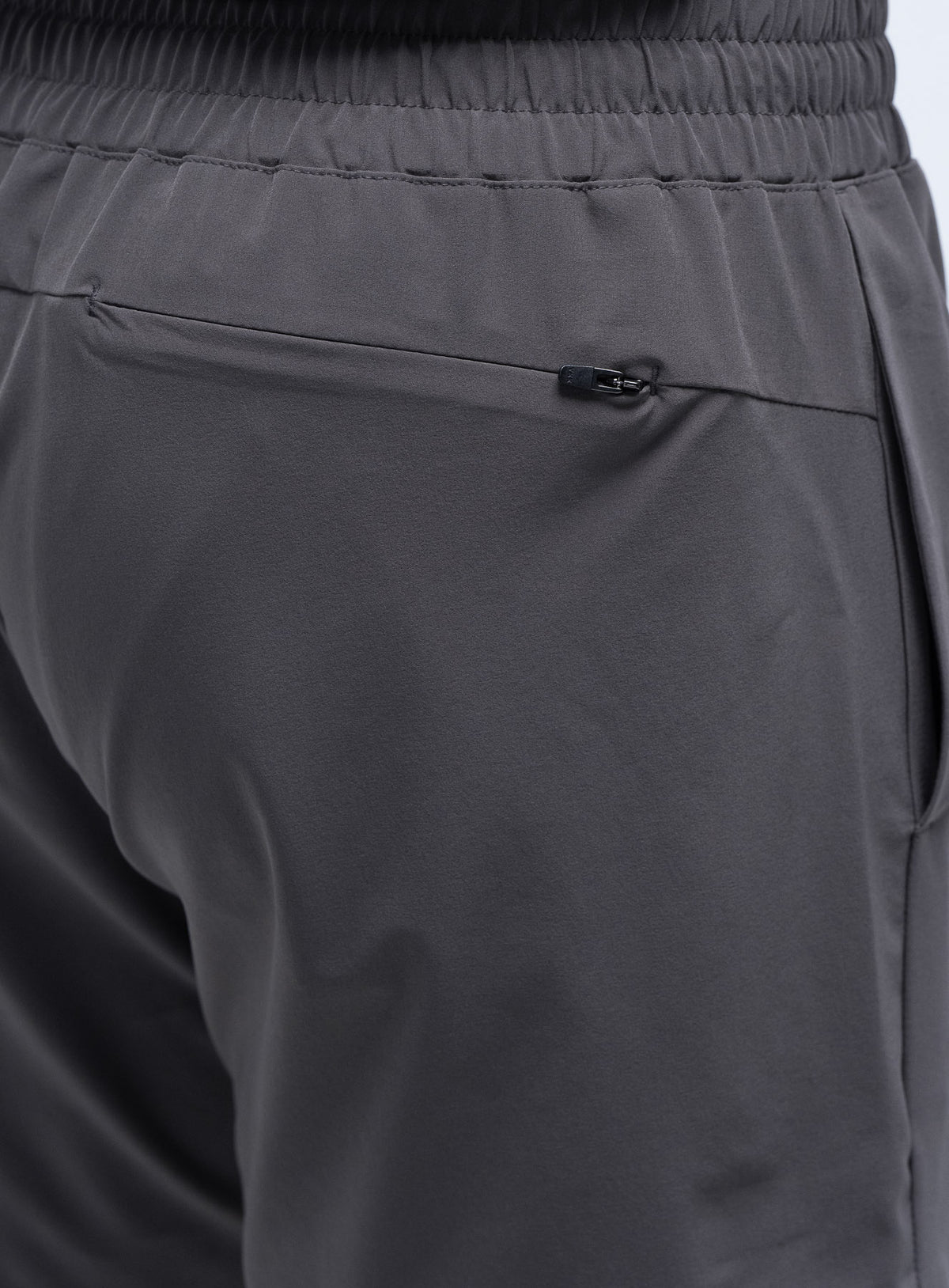 Back zipped pocket