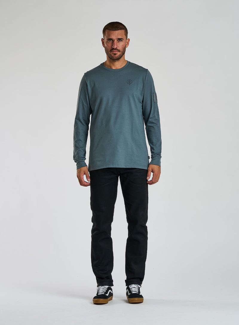 INSIGNIA LONG SLEEVE T-SHIRT