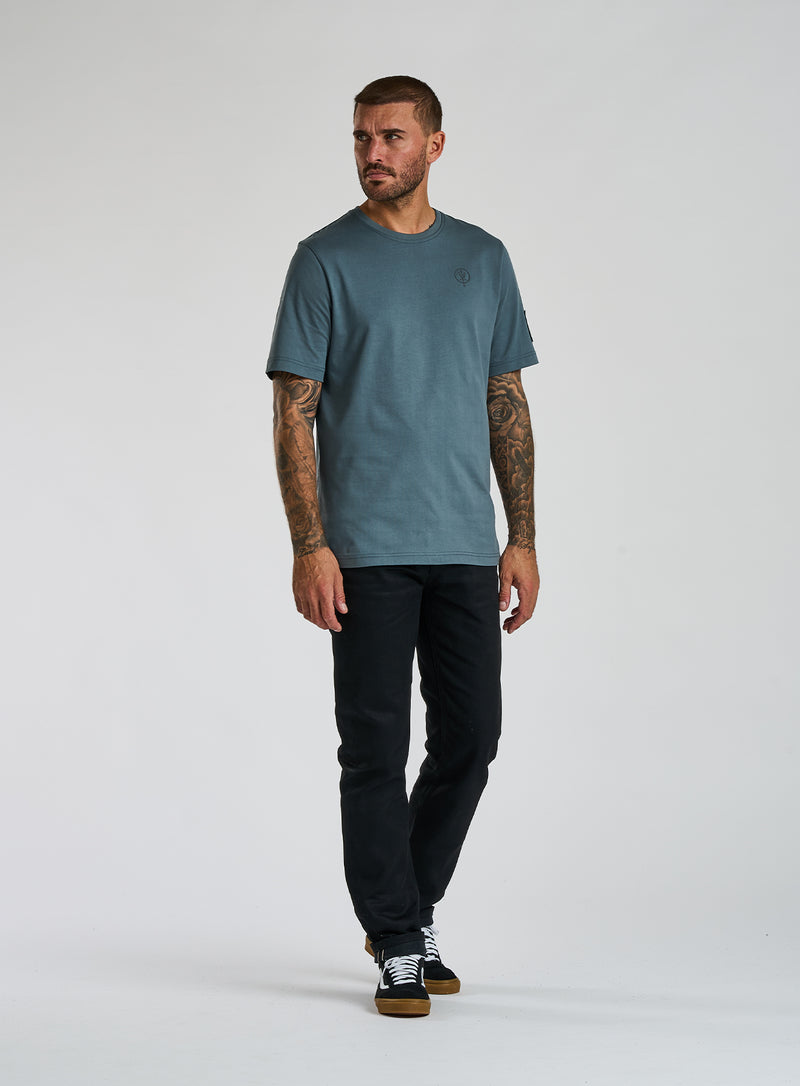 INSIGNIA T-SHIRT
