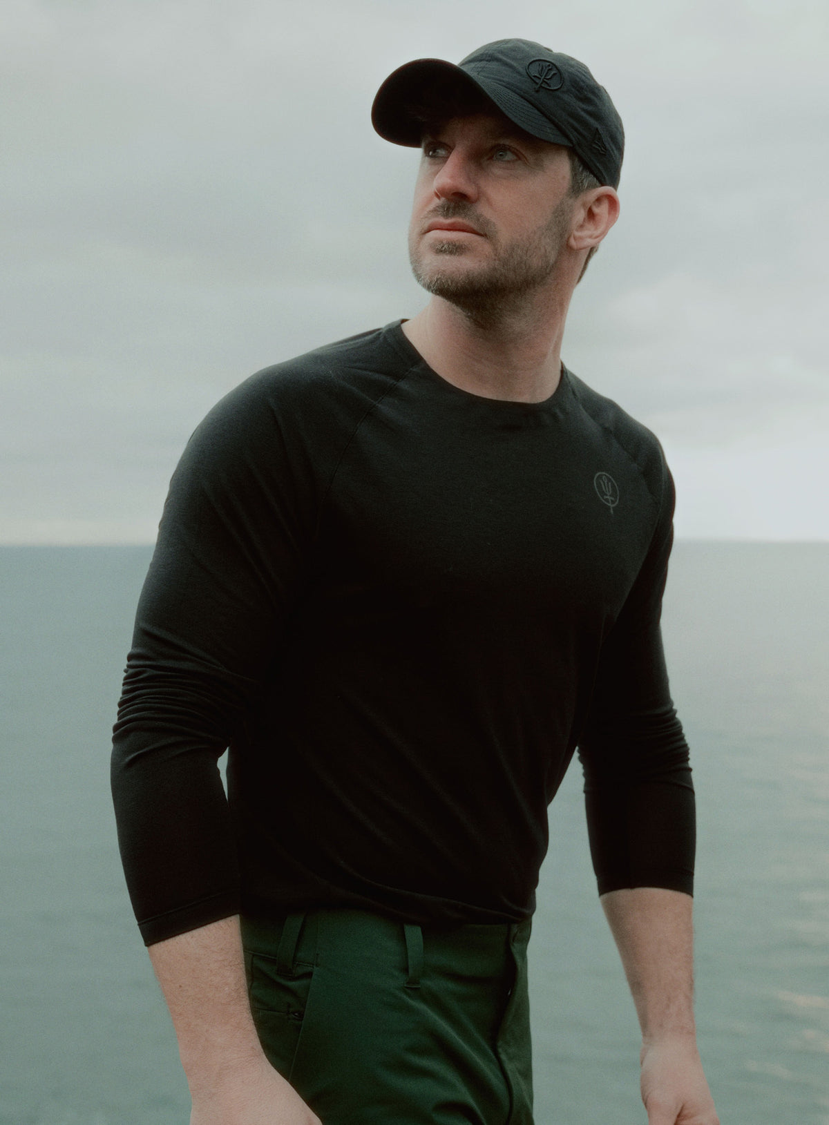 An in the field image of Oryon Delta Long Sleeve T-Shirt Lite in Obsidian Black (ITF)