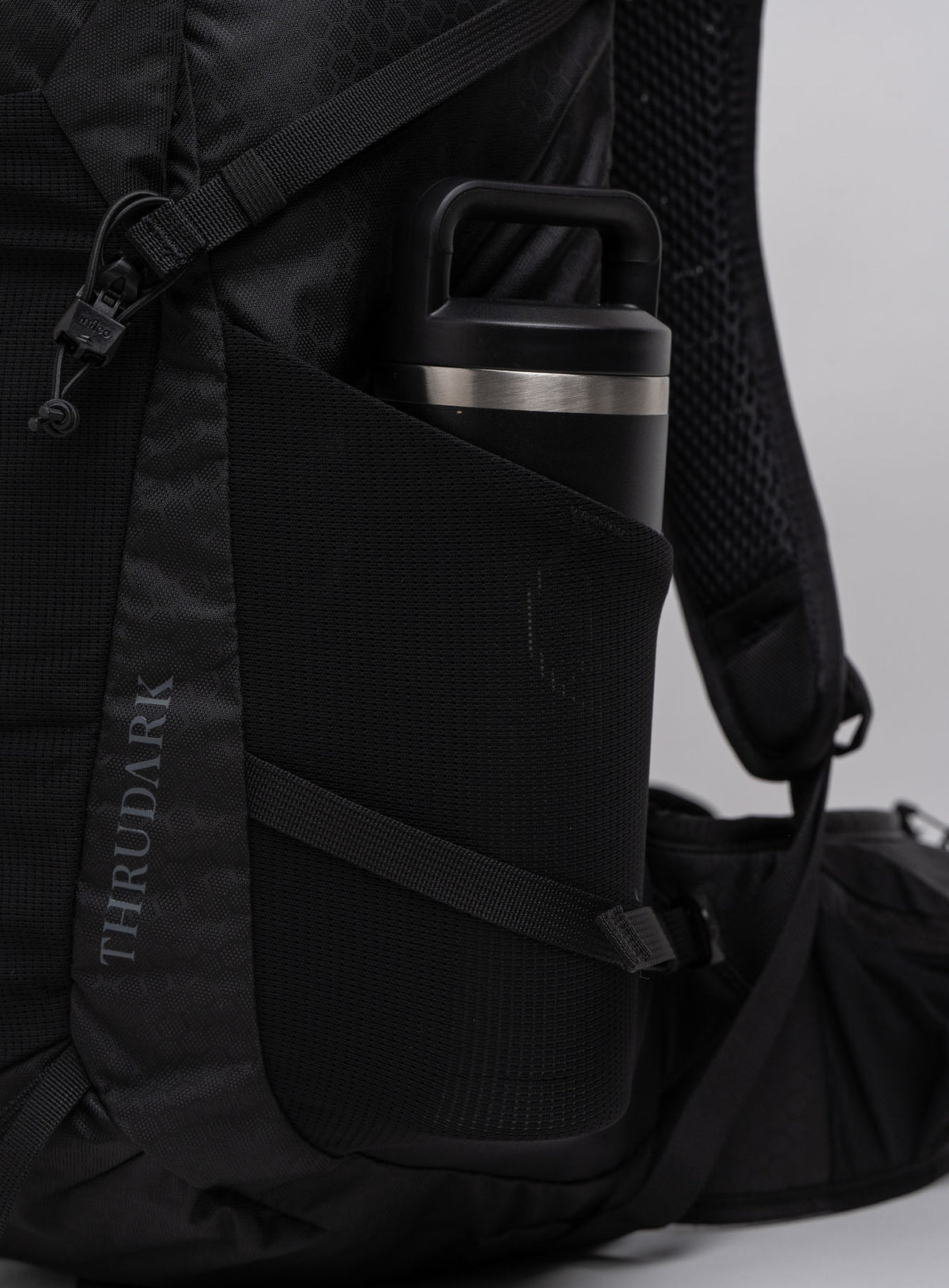 Side and Front Stretch Mesh Pockets