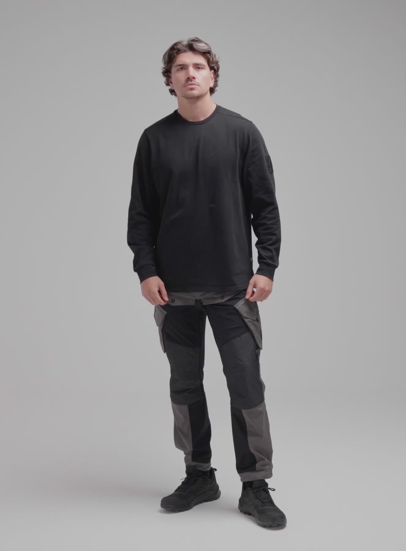 Hem Studio Video Of Insignia Long Sleeve T-Shirt G1 (Video)