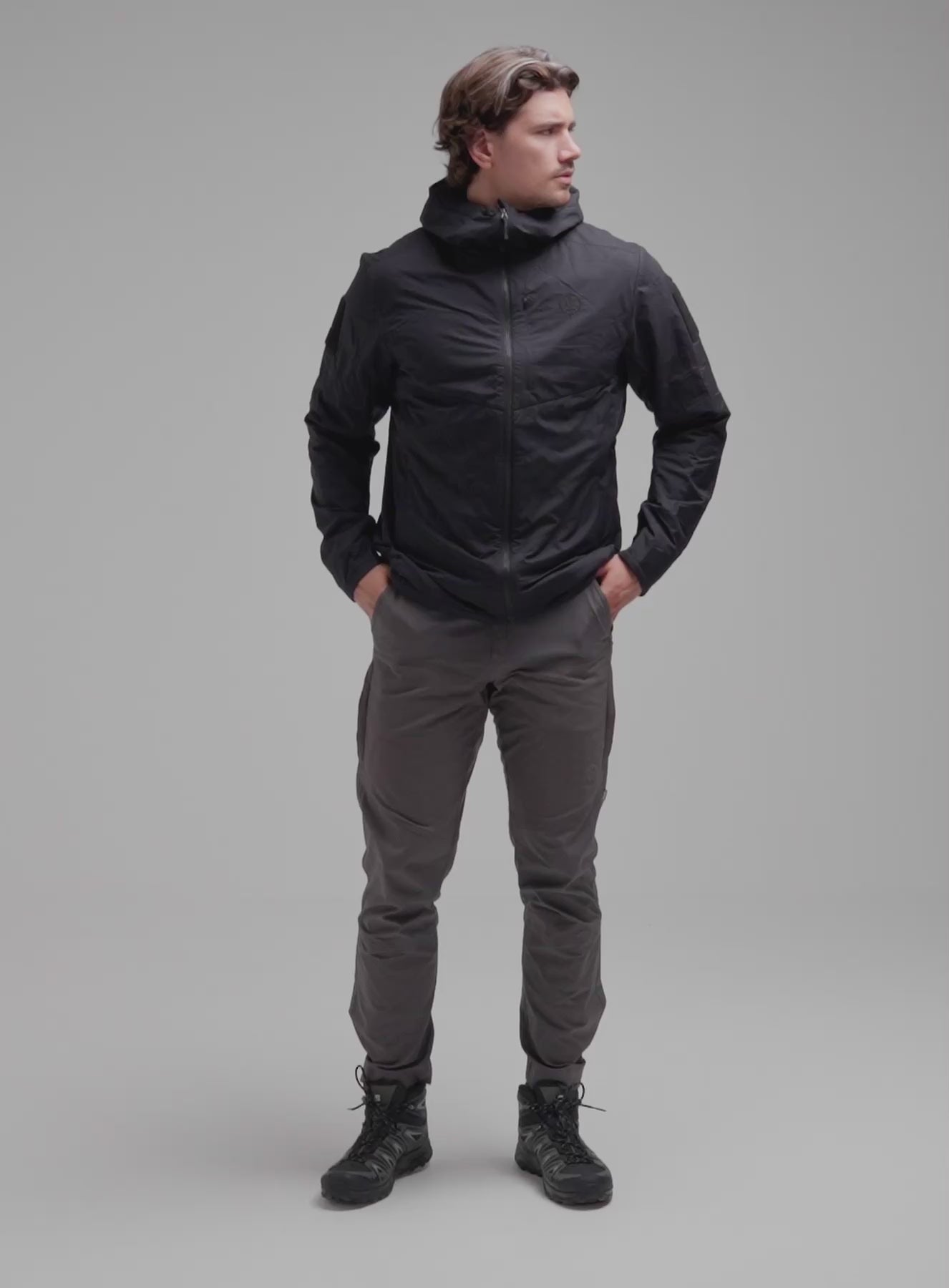 A studio video of Men's Wraith Hooded Jacket in Obsidian Black (VID)